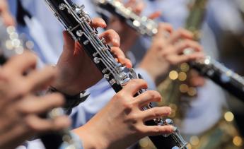Musicians playing the clarinet