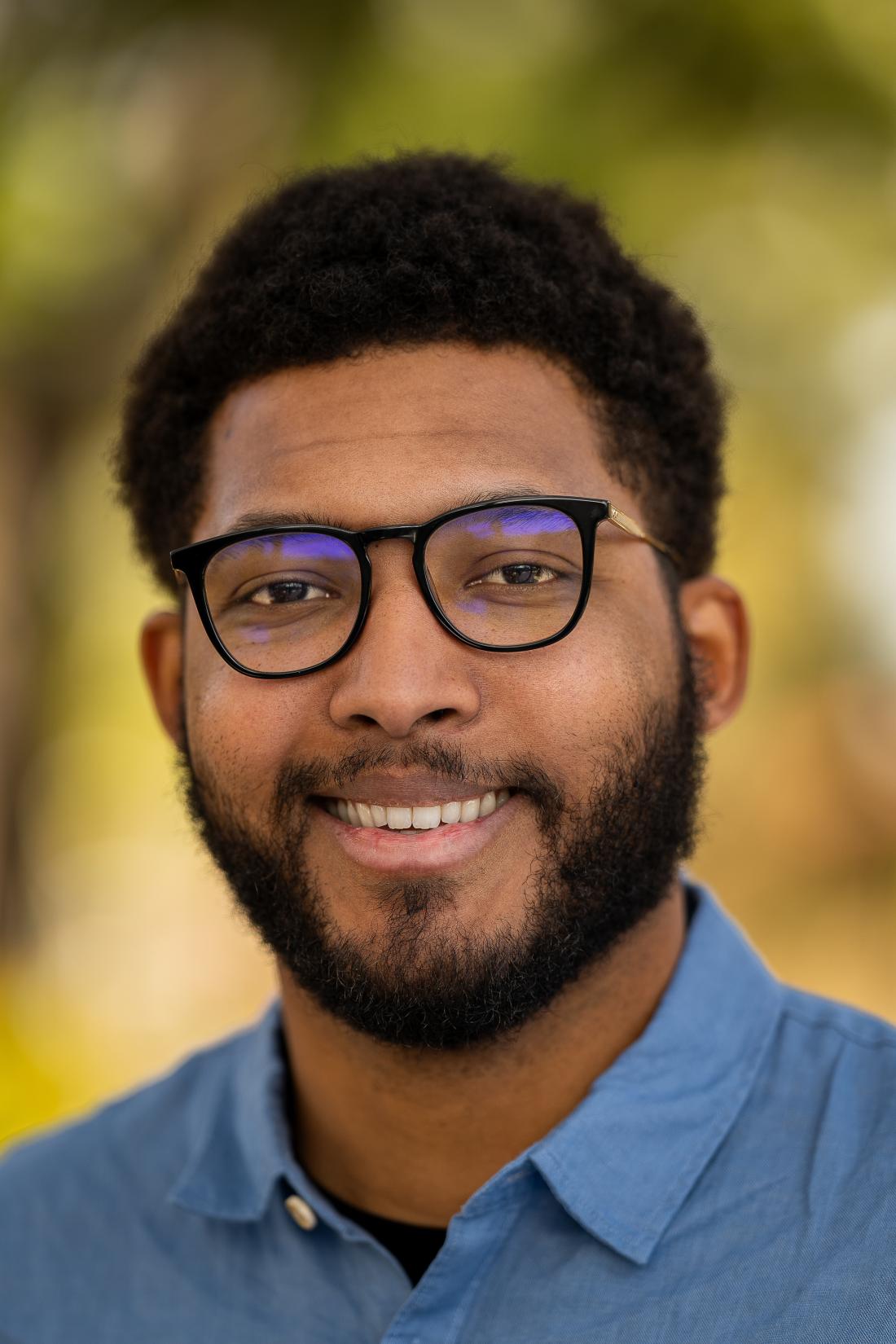 Jonathan Burnett Headshot