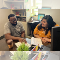 Student meeting with academic counselor